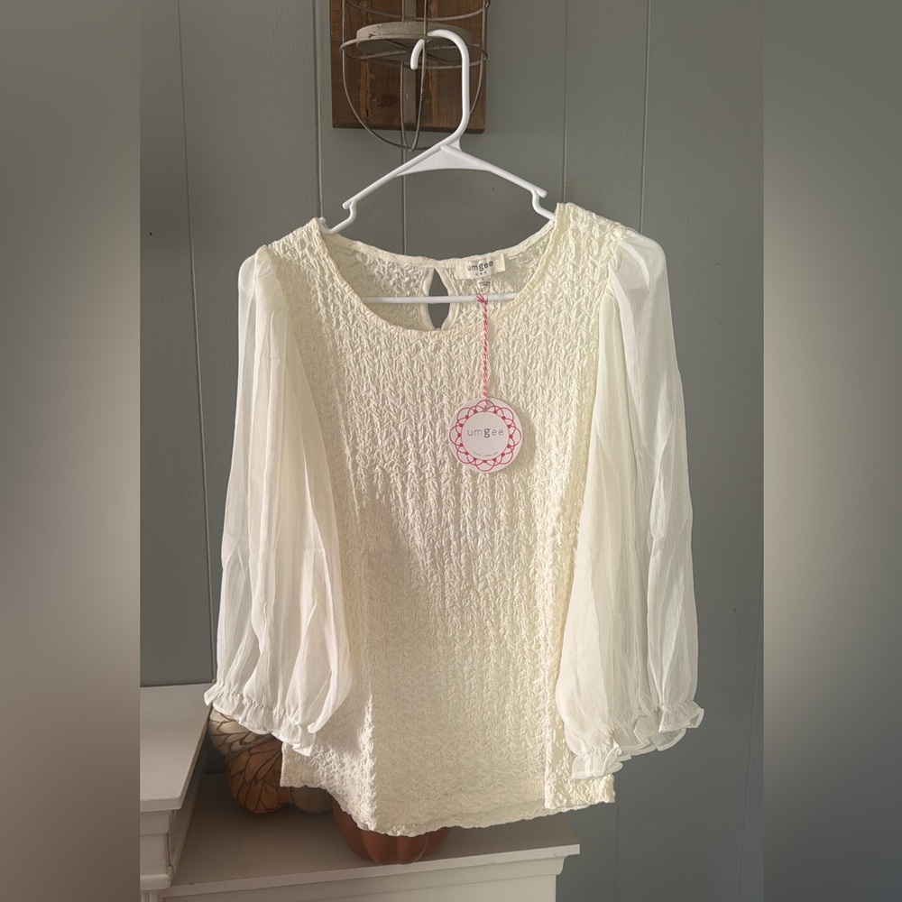 Umgee Women's Ivory Textured Blouse